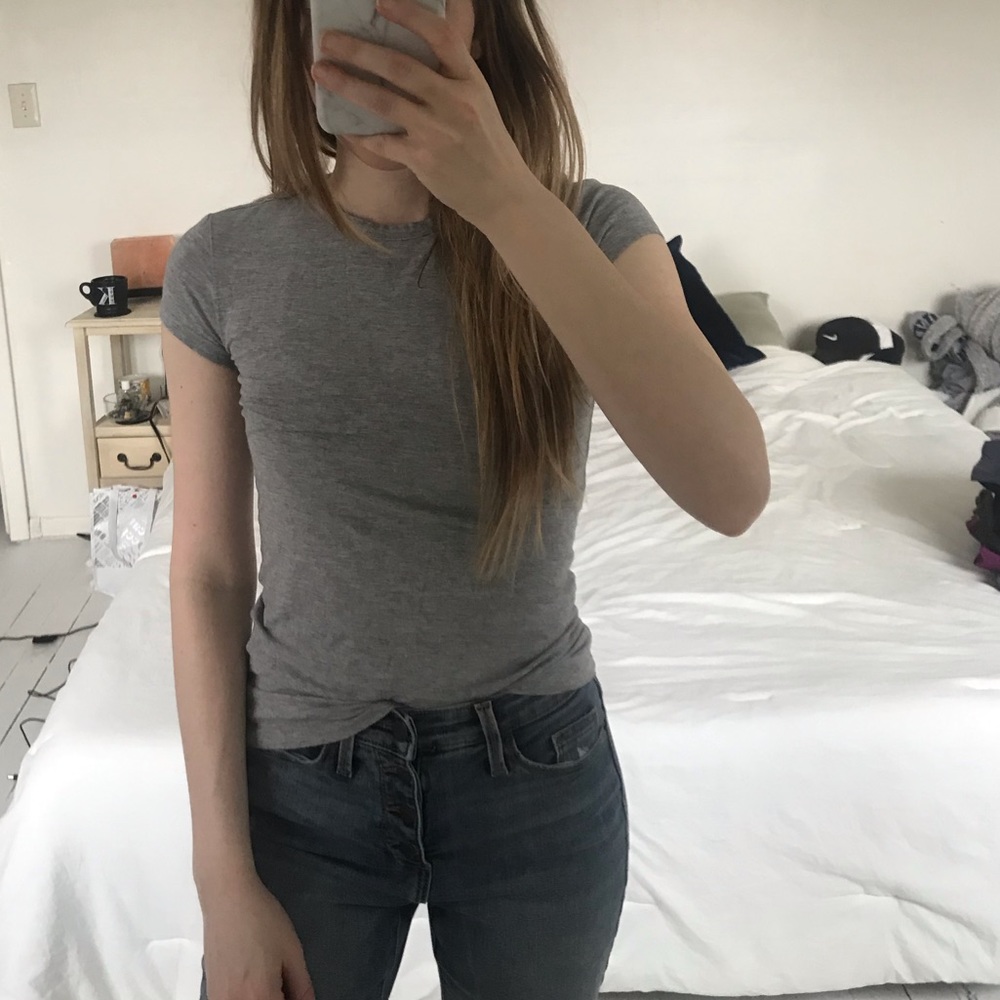 H&M gray shirt